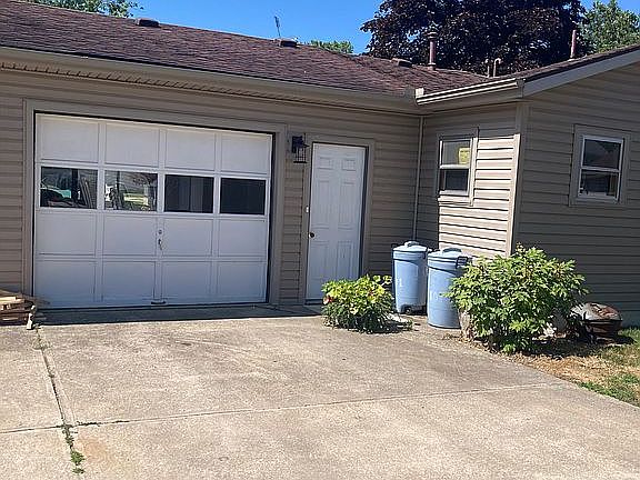 Large finished garage 