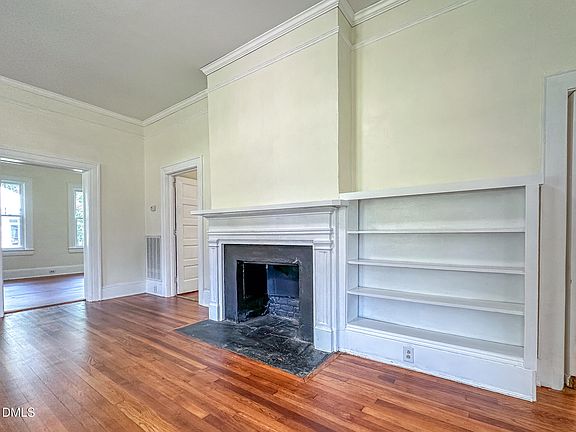 4th image of 328 N Main St