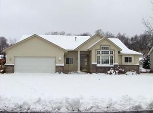 2413 Ponds Way, Shakopee, MN 55379