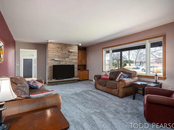 8710 Alden Nash Ave SE, Alto, MI 49302