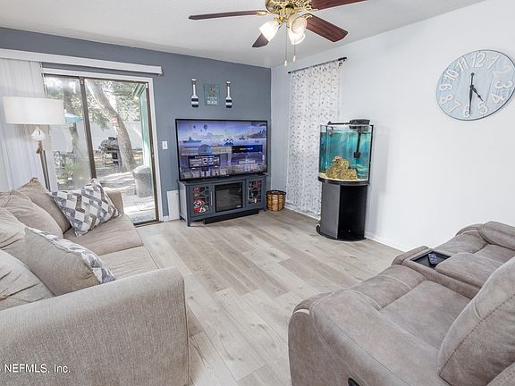2nd image of 1085 MIMOSA COVE Court