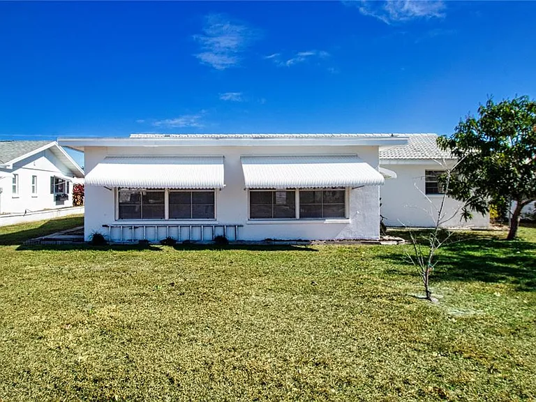 802 Buttonwood Dr — Photo 33