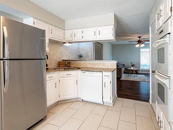 4th image of 510 Country View Ln