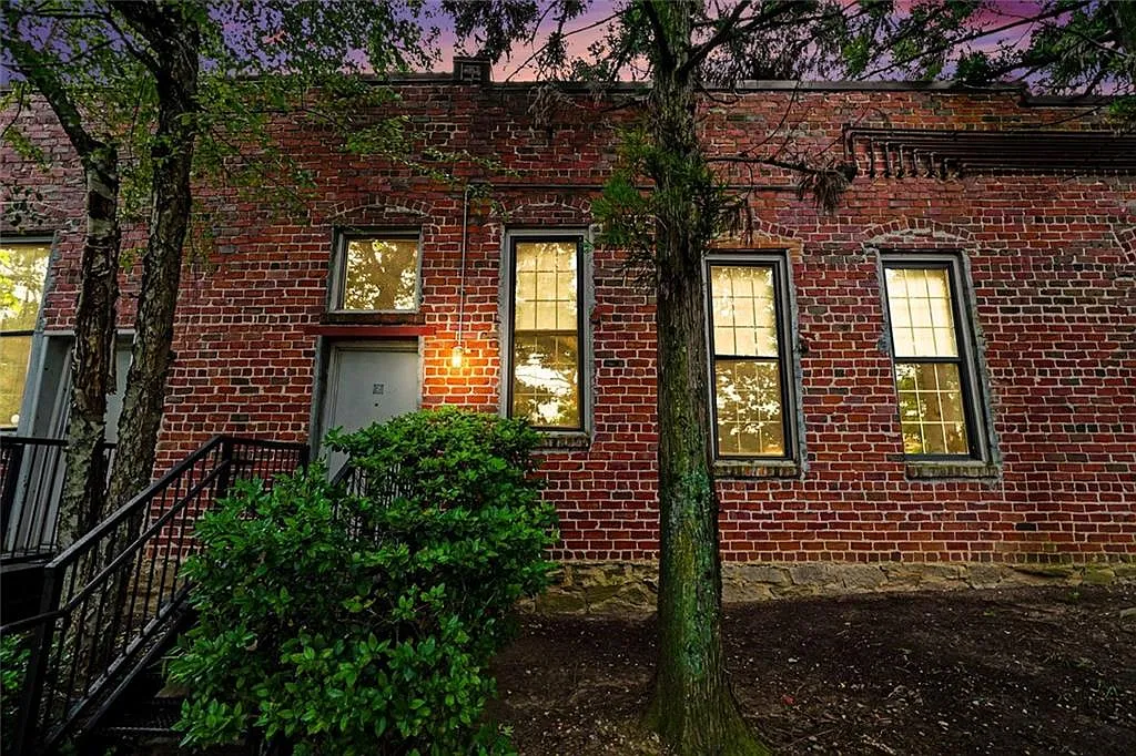 2 bed, 2.0 bath, 1481 sqft, $2,300 — Photo 4
