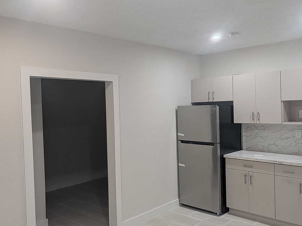 1st image of 10921 SW 144th Ave #1
