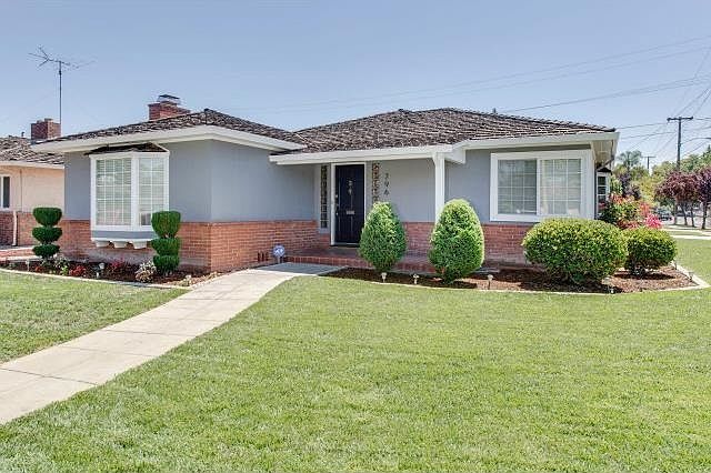 1st image of 796 Camino Dr
