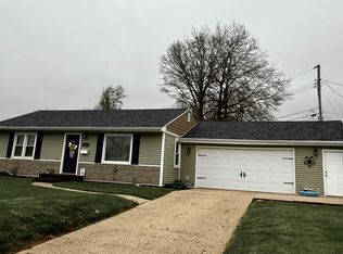 2204 S 7th Ave E, Newton, IA 50208
