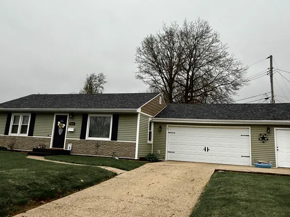 2204 S 7th Ave E, Newton, IA 50208