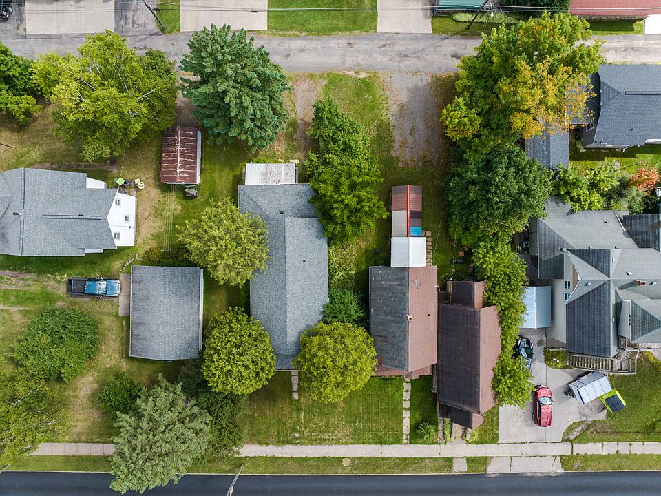 22nd image of 109 S 5th St
