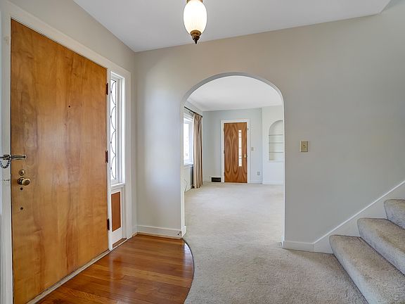 5th image of 521 Southwood Dr