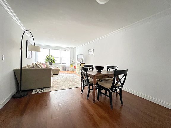 3rd image of 333 E 34th St APT 5N