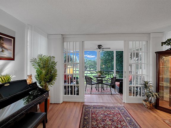 2nd image of 806 Cypress Grove Lane #311