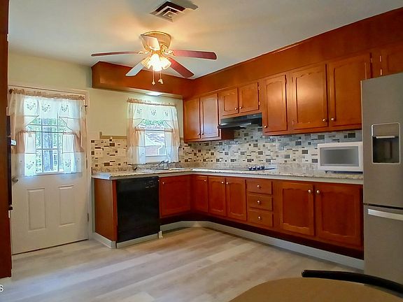 3rd image of 280B Kingston Court #2001