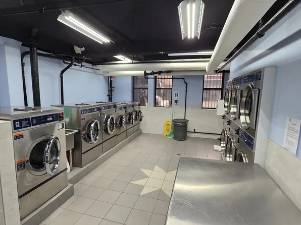 148-09 Northern Boulevard image 3 of 26