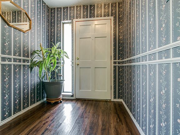 4th image of 1637 Lemonwood Cir