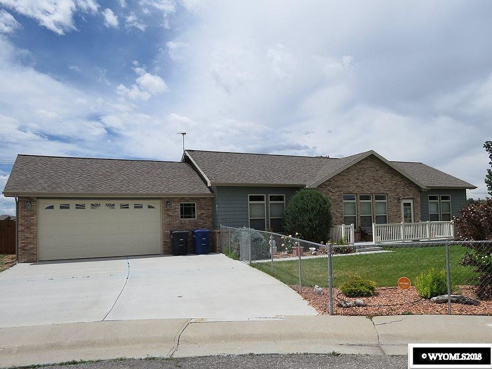 1st image of 1028 Mesa Ct