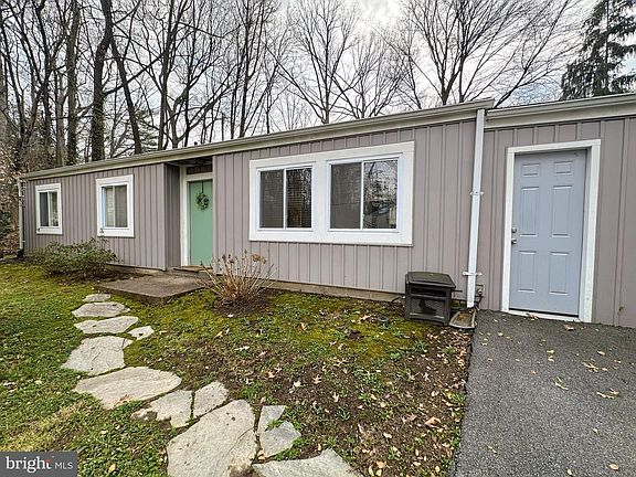 3rd image of 2215 Sanibel Dr