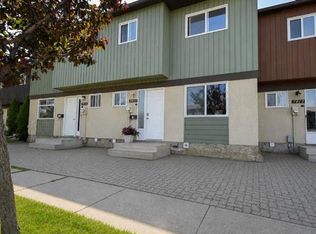 7811 N Cedarwood Park, Grande Prairie, AB T8V4R8