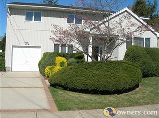 2956 Bayview Ave, Wantagh, NY 11793