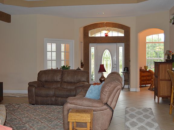 4th image of 13275 Windcrest Dr