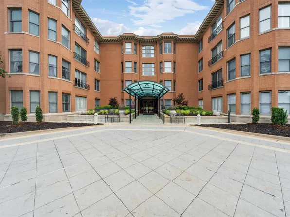 750 S Hanley Rd APT 62, Saint Louis, MO 63105