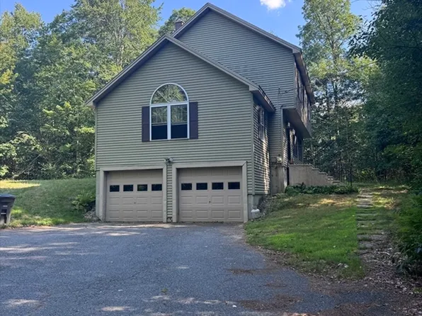 70 Sawyer St, Gardner, MA 01440