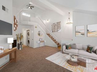 26974 Flo Ln UNIT 302, Santa Clarita, CA 91351