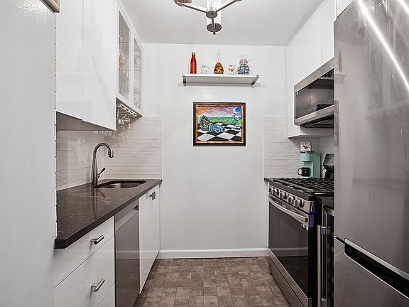 5th image of 420 E 64th St APT W2f