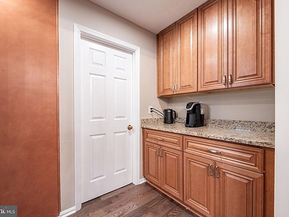 5th image of 10224 Grovewood Way