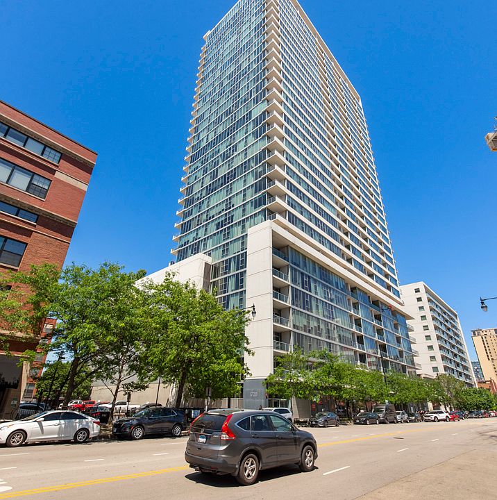 1st image of 1720 S Michigan Ave APT 904