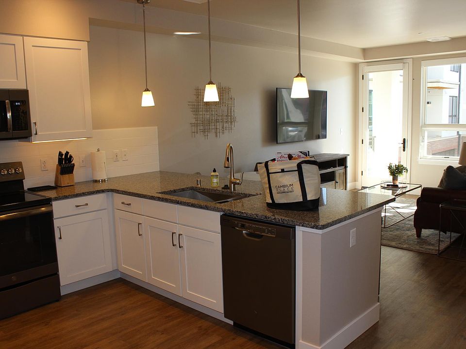 945 Wyoming St, Missoula, MT 59801 Zillow