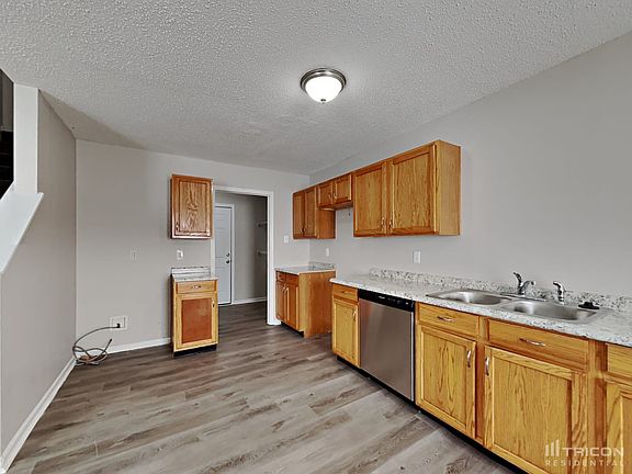 3rd image of 2717 Redland Ln