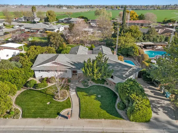 90 Walnut Tree Dr, Colusa, CA 95932