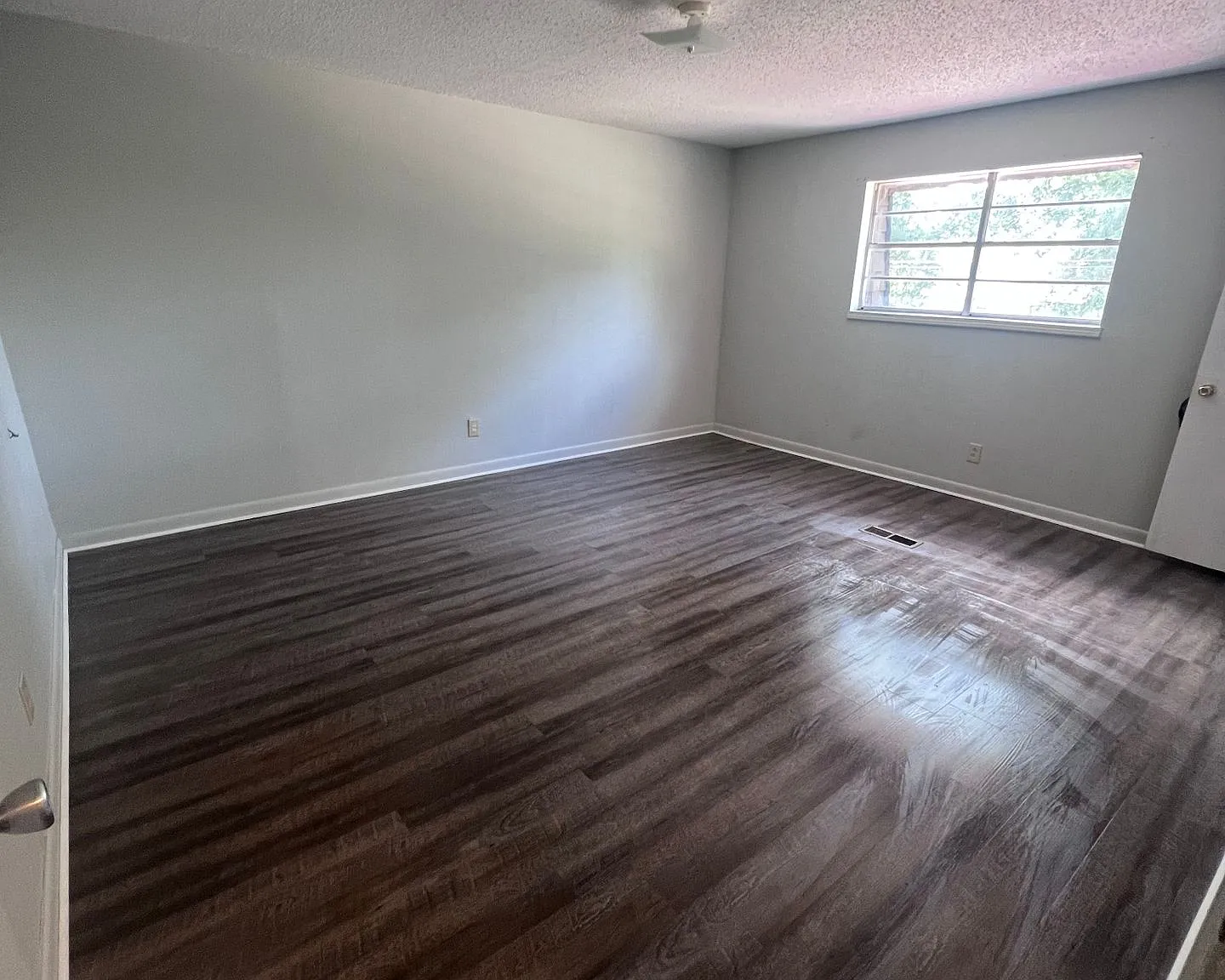 Charming studio apartment - All Utilities Included — Photo 2