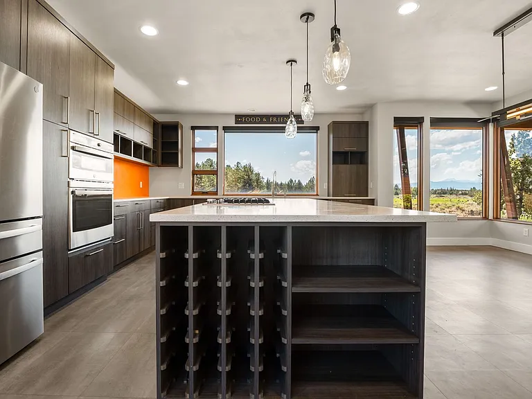 64144 Pioneer Loop — Photo 12