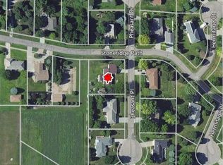 608 Pheasant Pl, Grand Island, NE 68801
