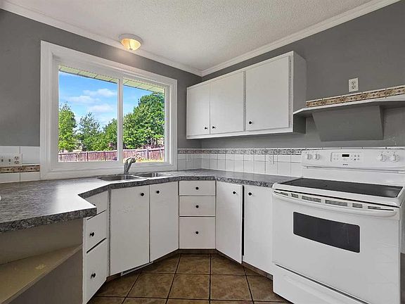 5th image of 9806 E 104th St