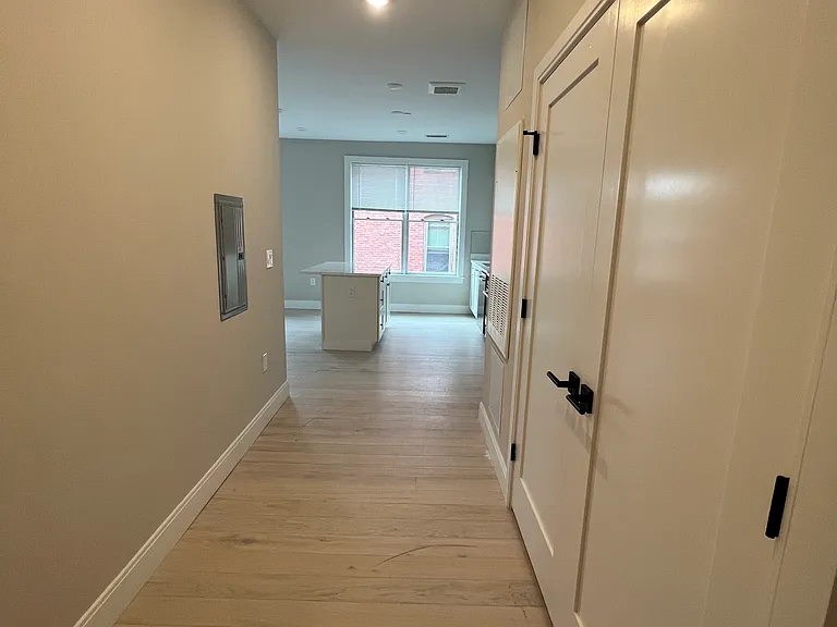 195 Green St #307D — Photo 6