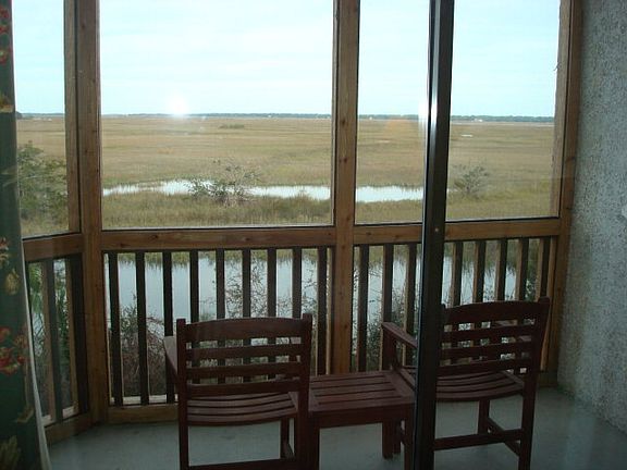 3rd image of 369 Moss Oaks Cir