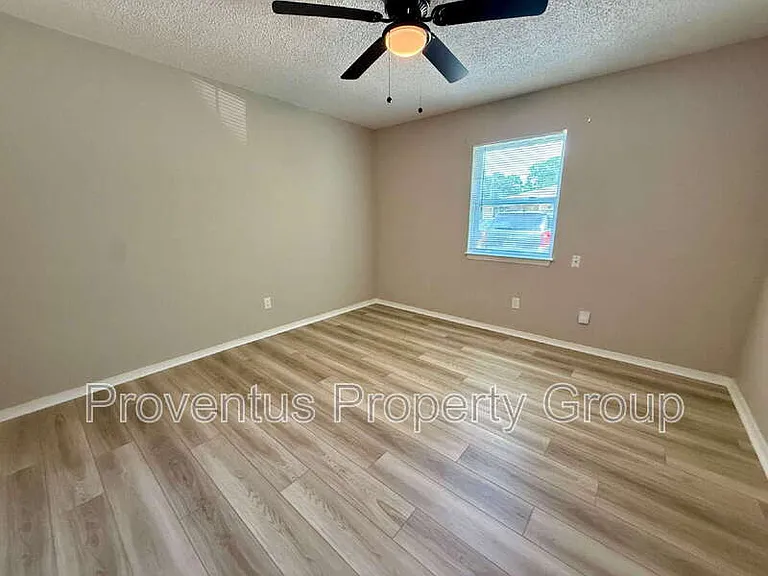 260 N Crow Rd #A — Photo 8