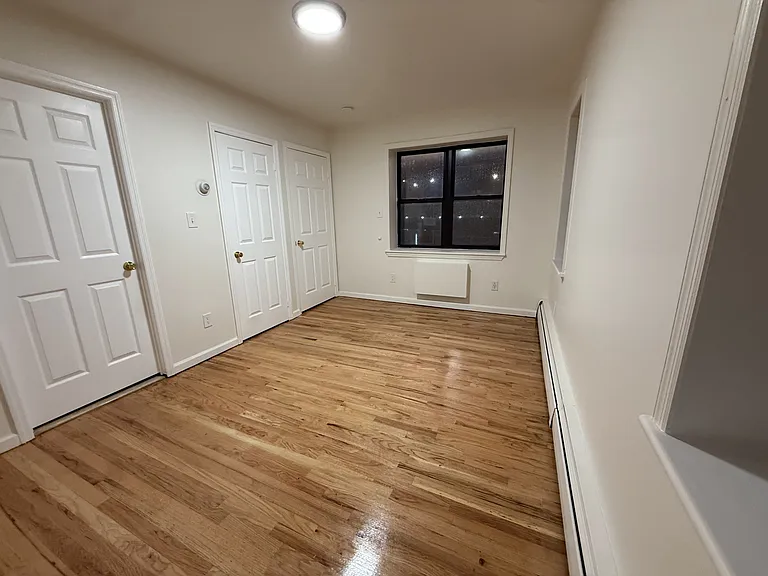 1194 Dumont Ave — Photo 4