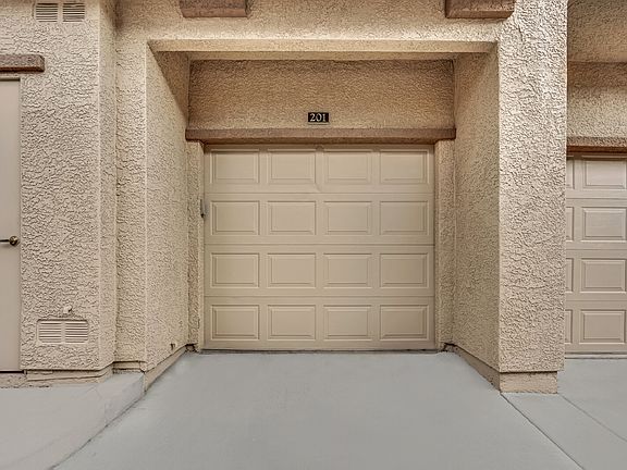 2nd image of 3915 Palm Beach St APT 201