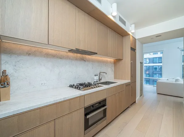 501 3rd Ave #9C, New York, NY 10016