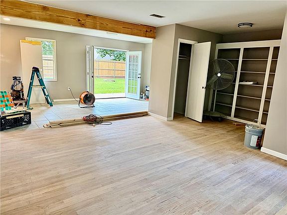 4th image of 5620 W Circle Dr