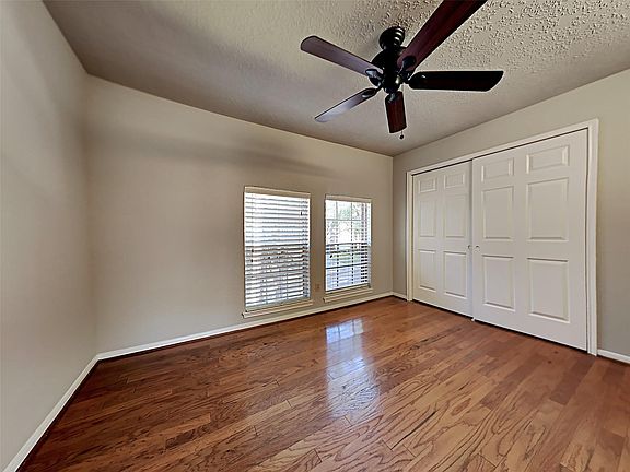 4th image of 4703 Glasgow Dr