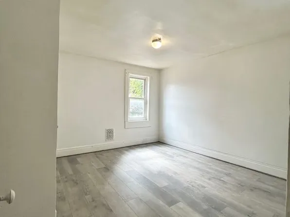 701 Freeport Rd APT 1, Creighton, PA 15030