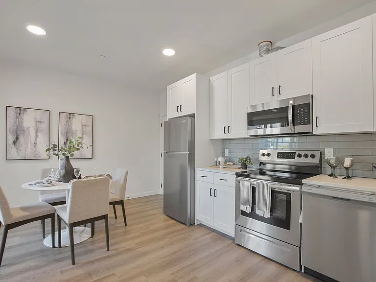 Ava's Place — Photo 2