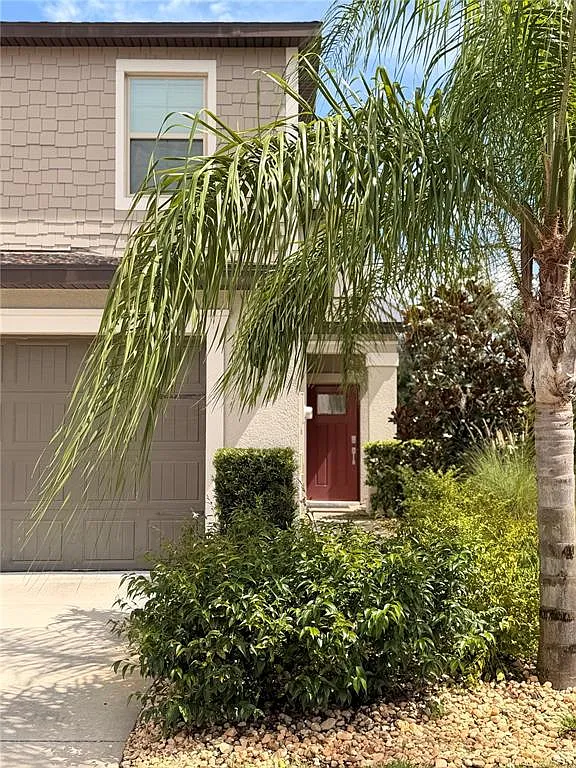 3 bed, 2.5 bath, 1801 sqft, $2,295 — Photo 2