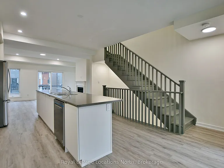 35 Dawson Dr #5 — Photo 10