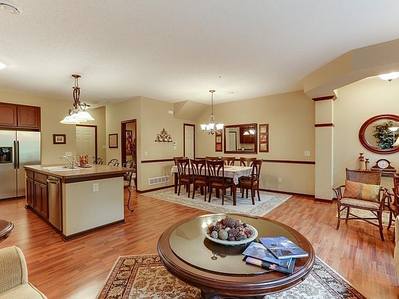5th image of 12425 Flanders Ct NE Unit B